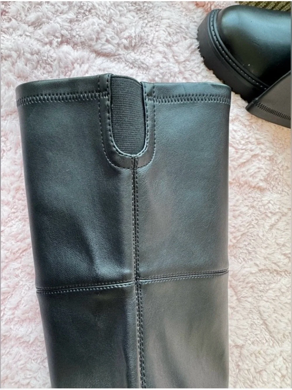 NWOT Guess Jellio Black Over-the-Knee Lug Sole Boots Size 7
